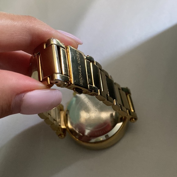 MICHAEL Michael Kors Watch - Picture 12 of 17